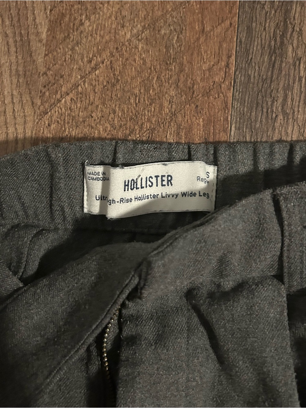 Hollister Ultra High Rise Livvy Wide-leg Pant - Picture 2 of 3